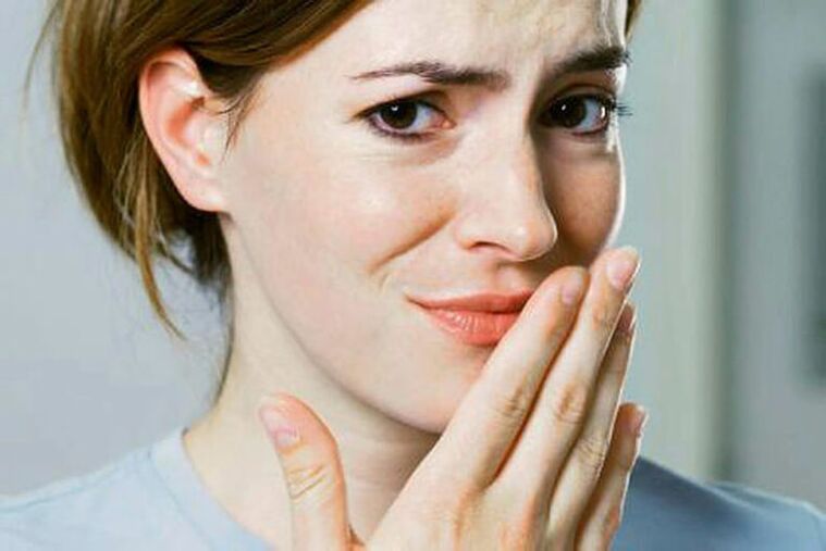 La mauvaise haleine comme symptôme de parasites dans le corps