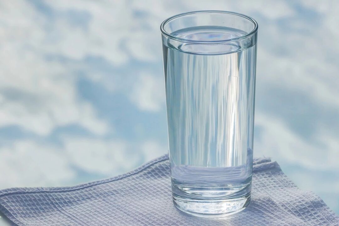 Eau à haute eau contre les vers