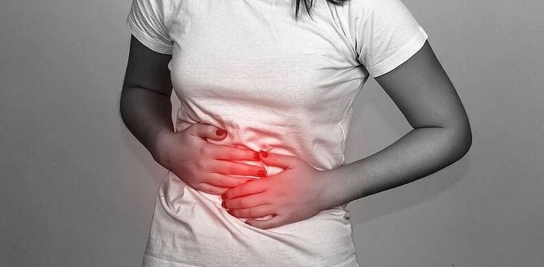 Douleur abdominale comme symptôme de la présence de parasites dans le corps
